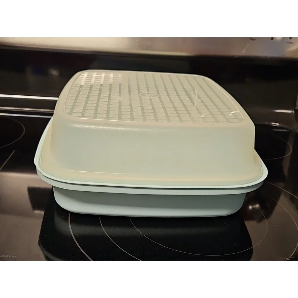 Vintage Tupperware Mint Green Season & Serve Marinade Dish W Lid 1295-7 & 1294-1